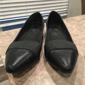 Simply Vera Vera Wang flats